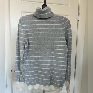 Lightweight stripe Turtleneck sweater, size small